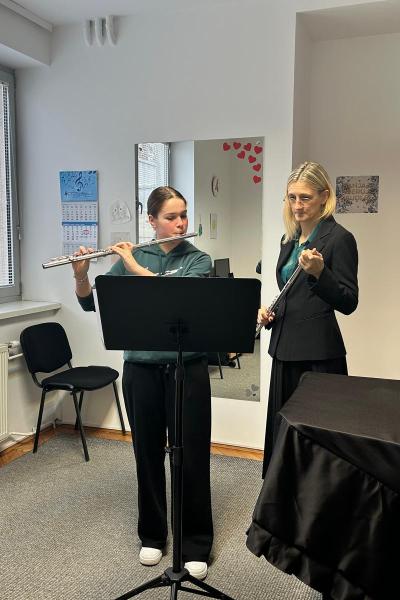 0eed17e5 7bc9 4907 A4fc F0f26e221fe5